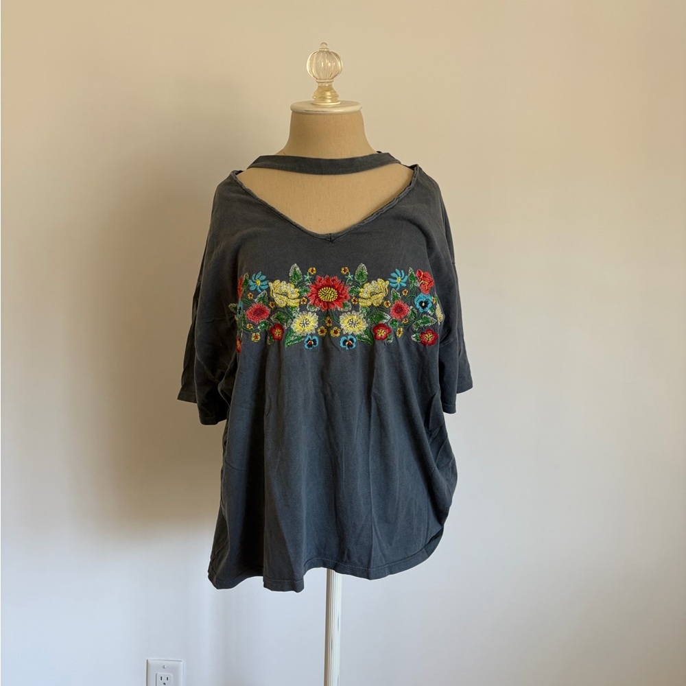 Zara Trafaluc T-Shirt Blue Floral Embroidered Choker Pullover L